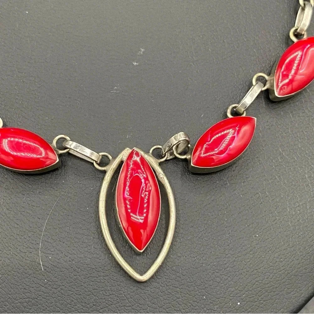 Vintage Art Deco Reversible Red and Black Teardrop Necklace and Bracelet Set - Picture 7 of 16